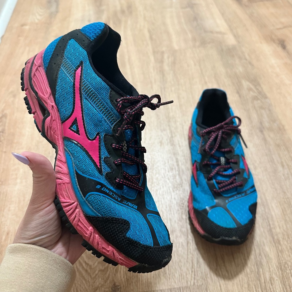 Mizuno | Women's Blue Pink Wave Ascend 8 Trail Running Sneakers, Size 7.5